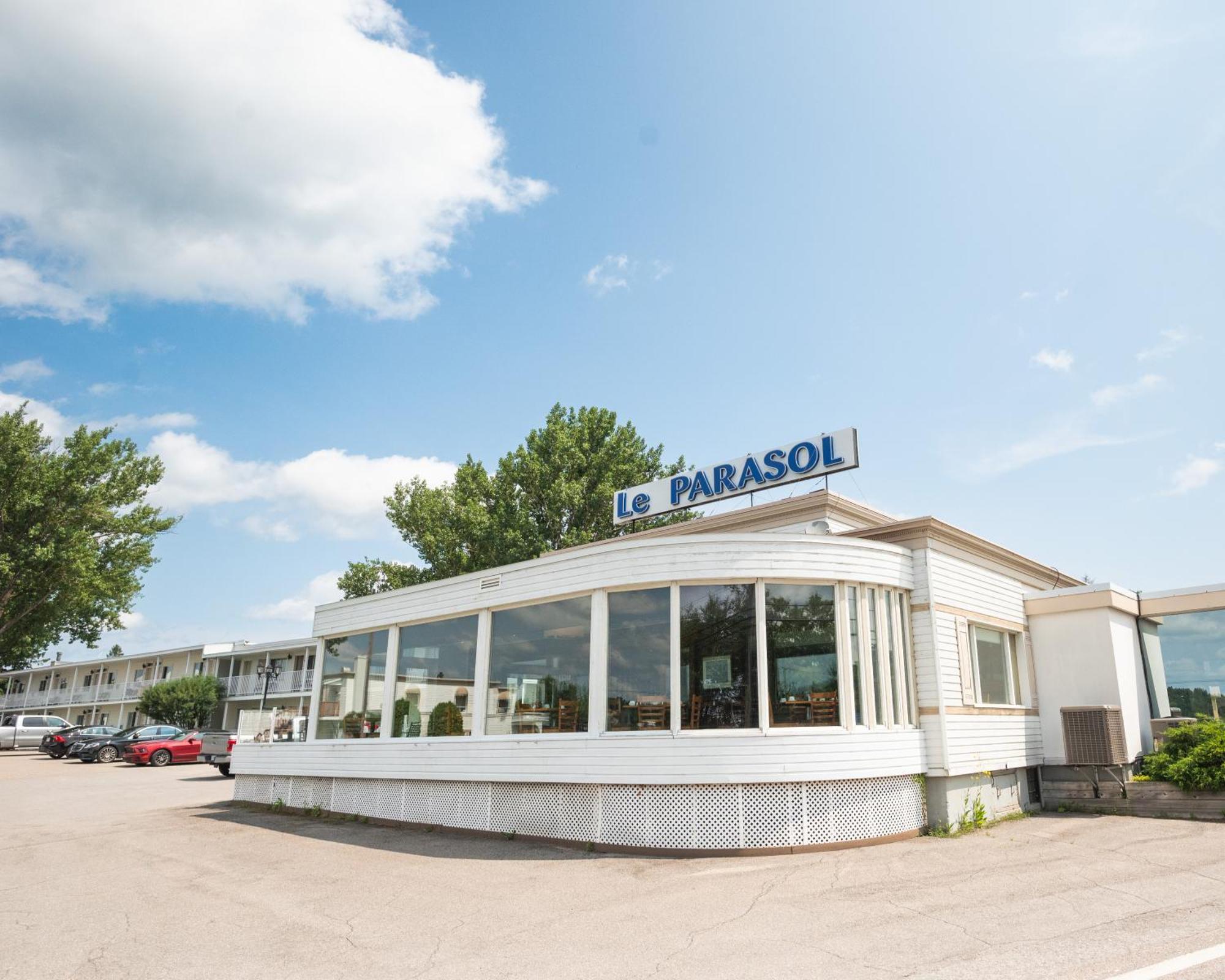 Auberge Le Parasol Chicoutimi Exteriér fotografie