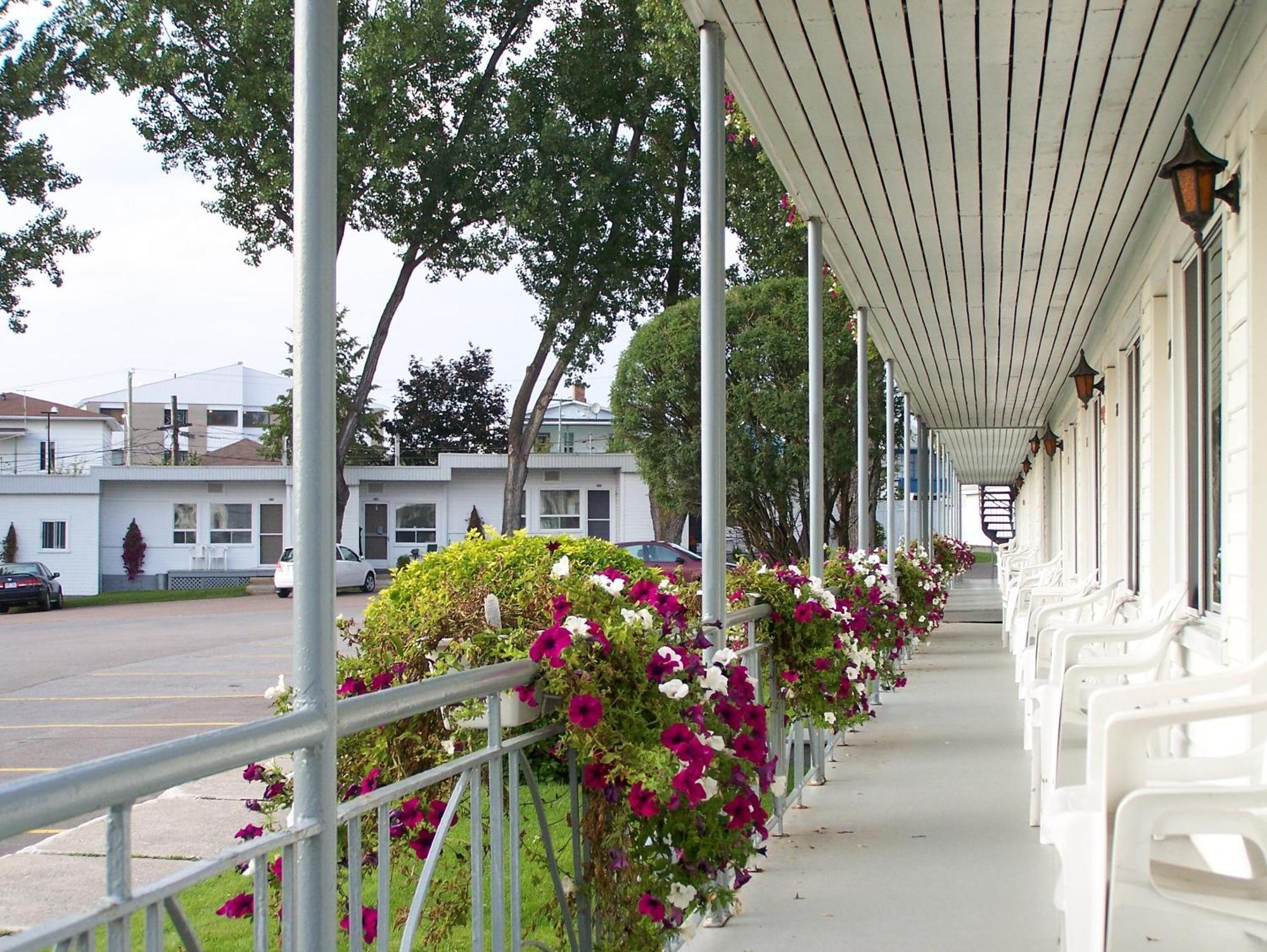 Auberge Le Parasol Chicoutimi Exteriér fotografie