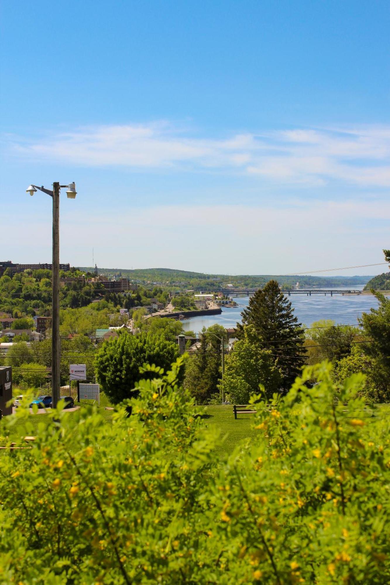 Auberge Le Parasol Chicoutimi Exteriér fotografie